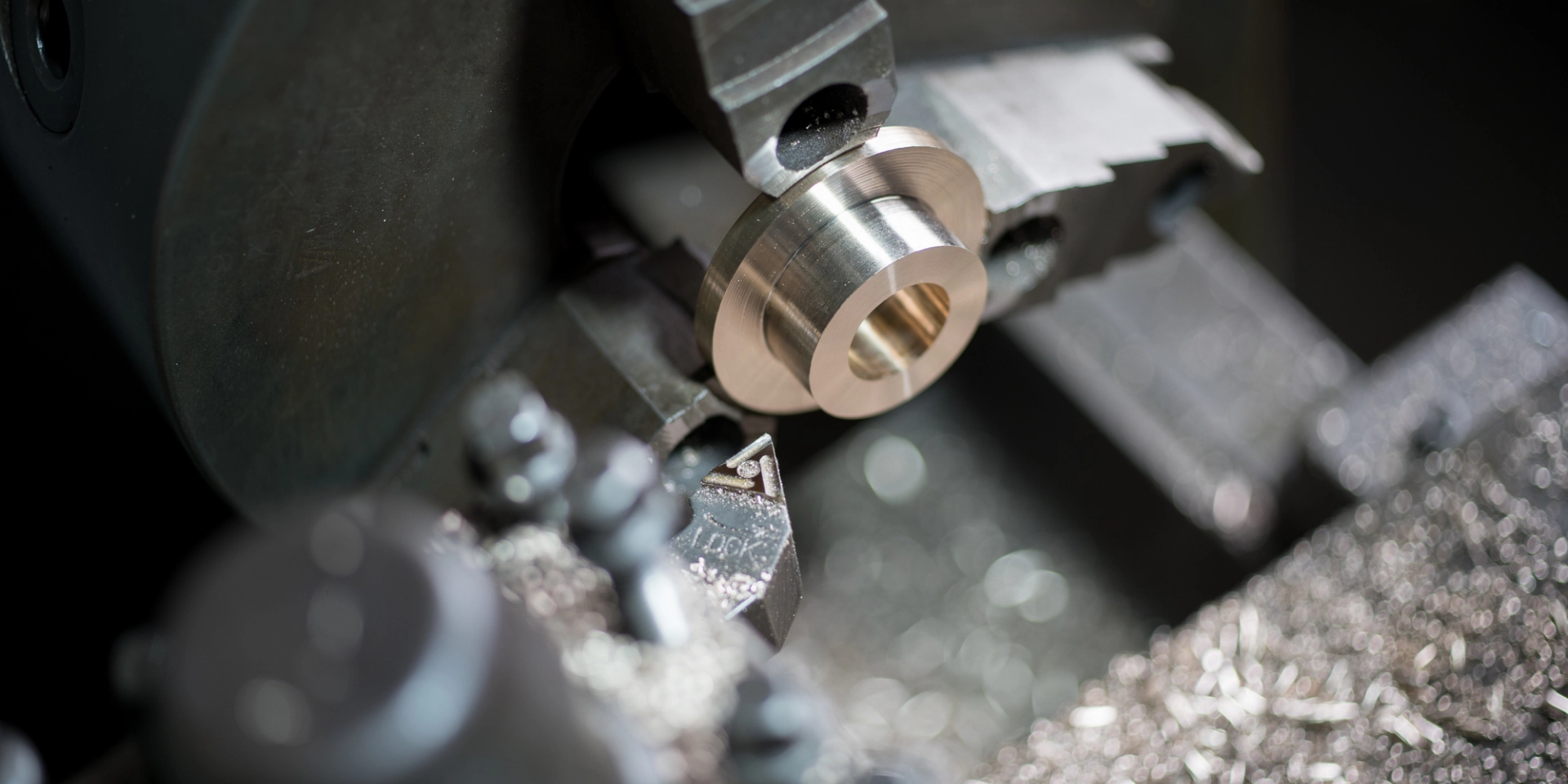 精密部品加工・金属加工なら有限会社京都工業所｜ステンレス・チタン・難削材対応